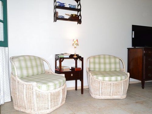Inn Amoedo Correas